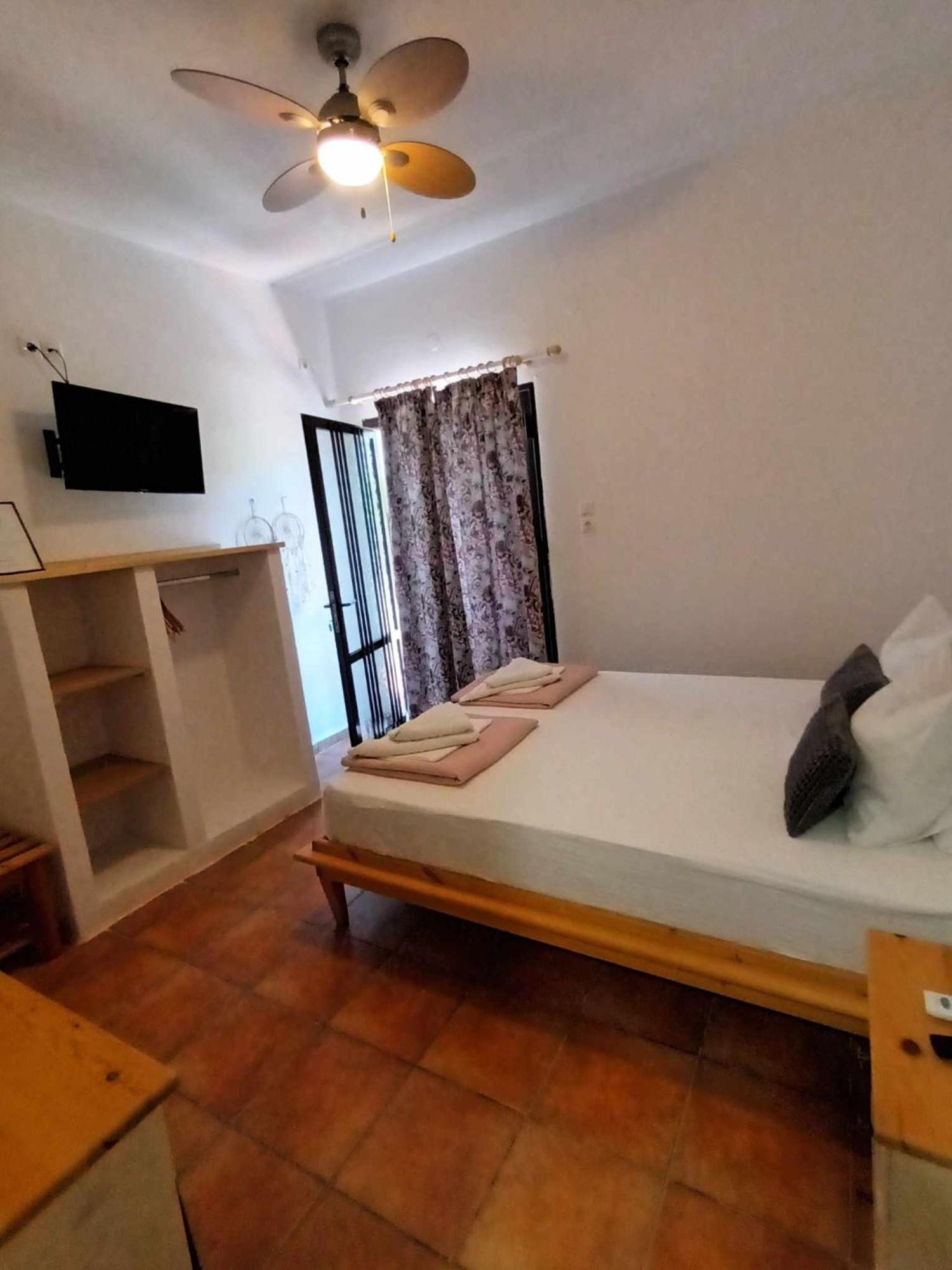 Achillion B&B Paralía Skotínis Zewnętrze zdjęcie